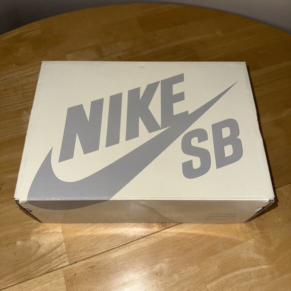 Size 6 - Nike Dunk Low SB x Run The Jewels 4/20 DO9404-400 main image 9